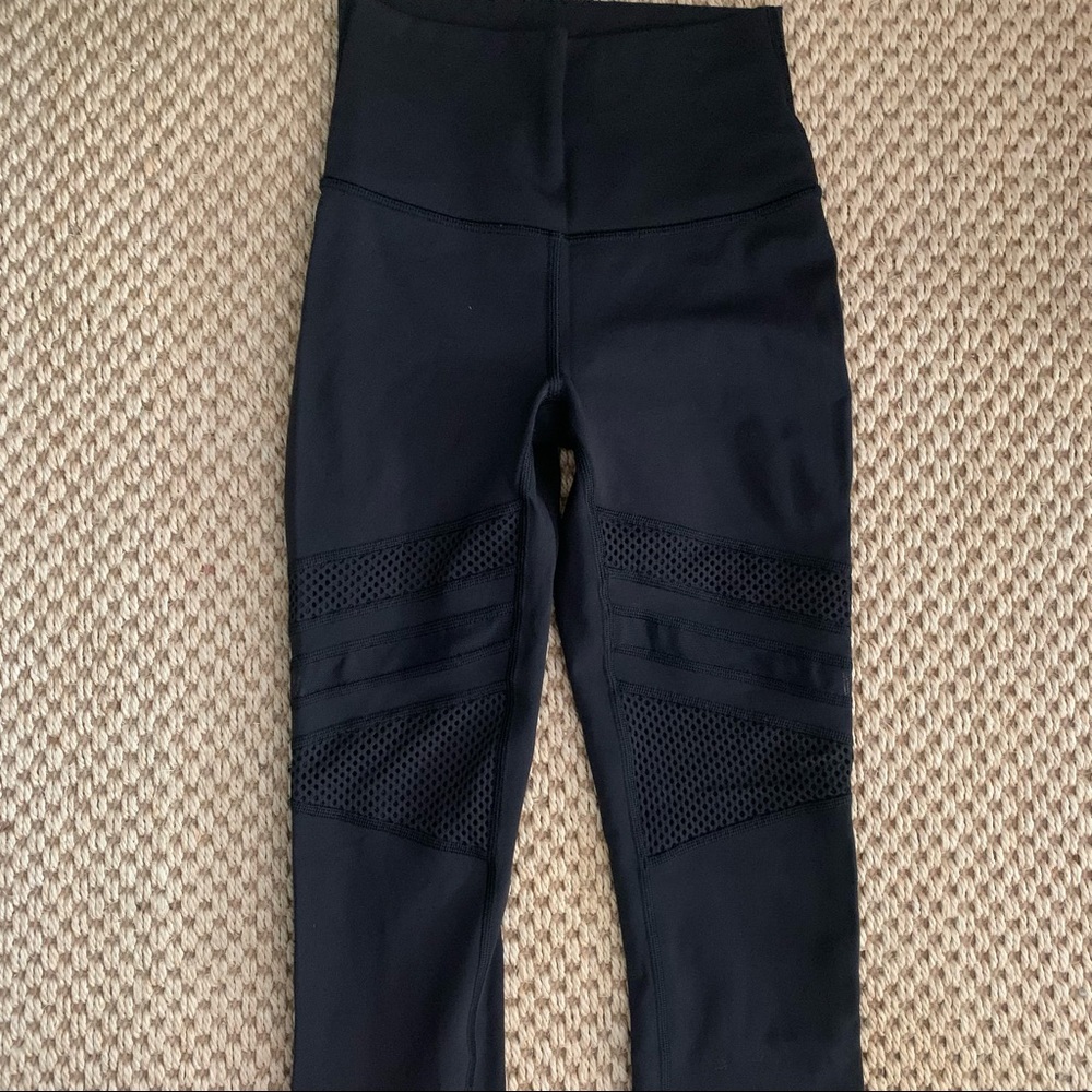 Lululemon - Picture 3 of 7